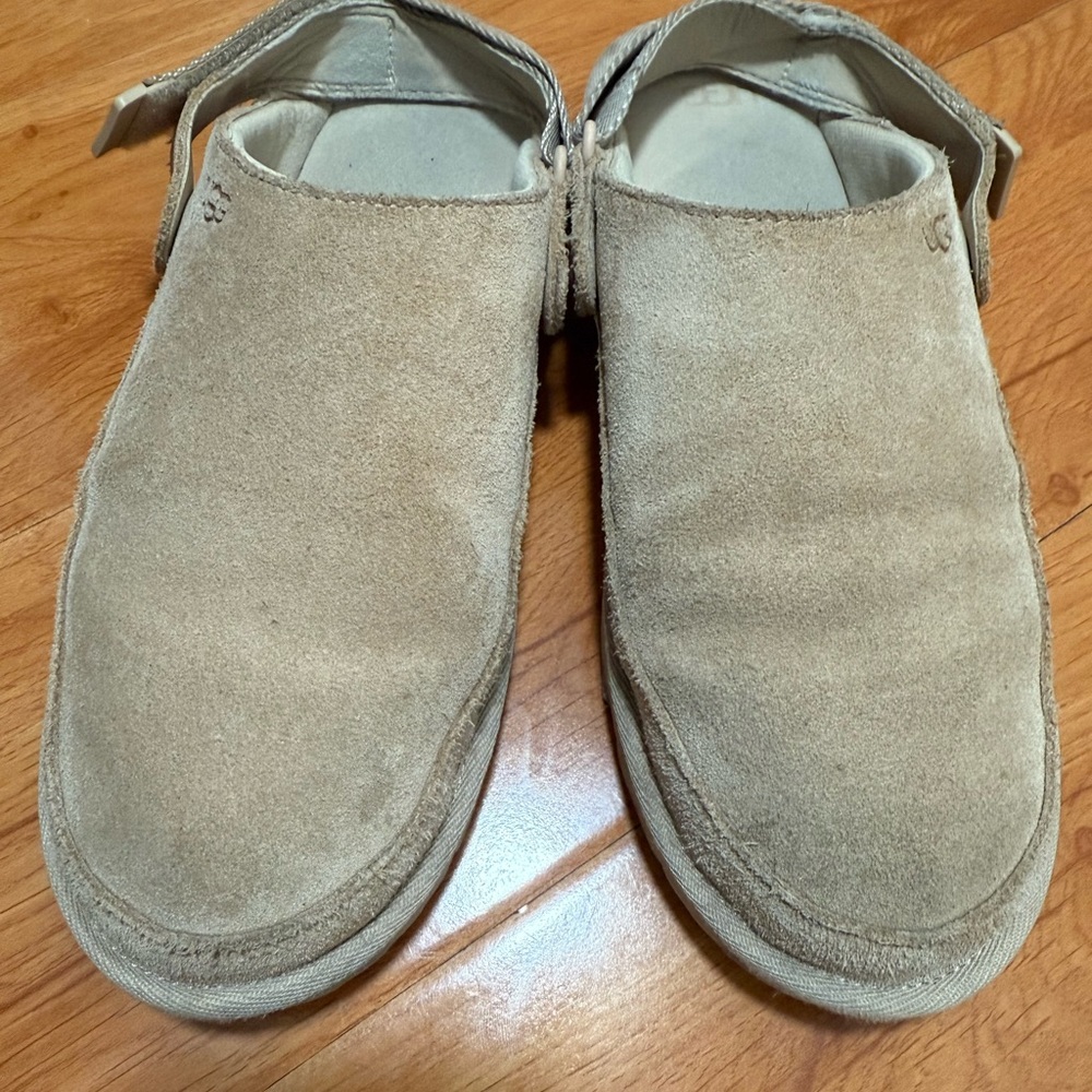 UGG Goldstar Clogs - 6Y
